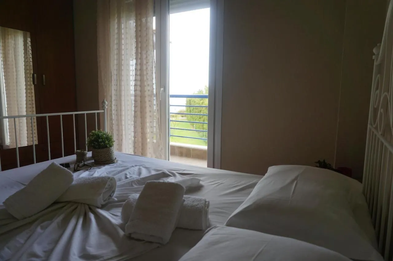 Villa Orama 네아 포티데아 아파트