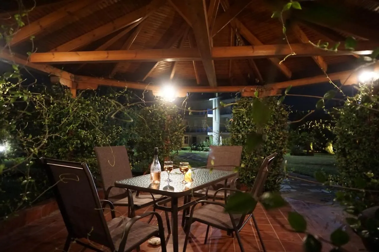 Villa Orama 네아 포티데아 아파트